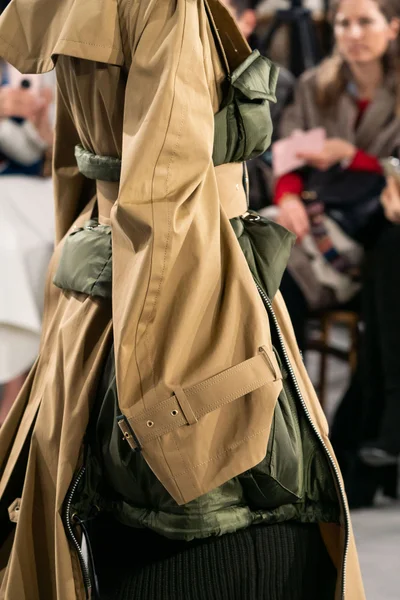Look 30